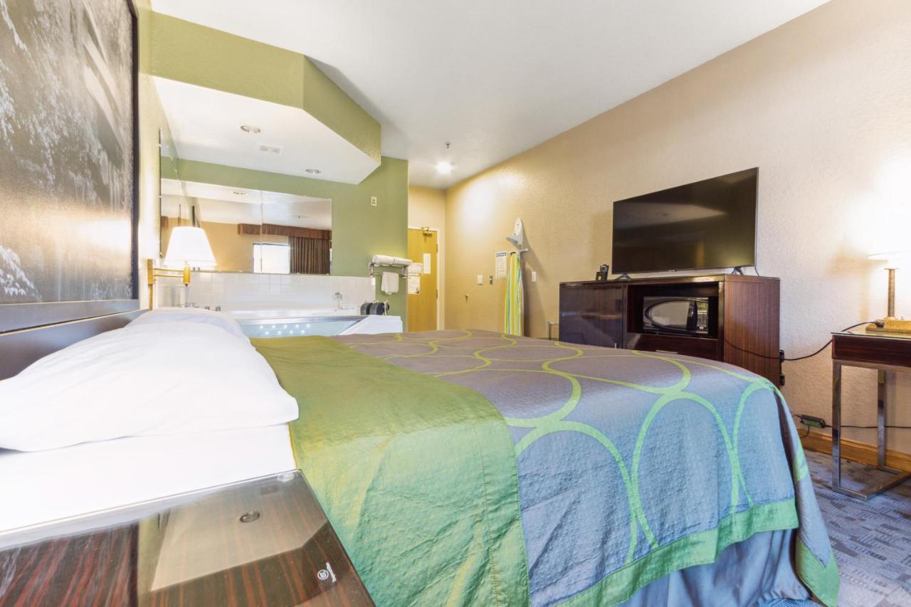Отель Super 8 By Wyndham Uniontown Pa Экстерьер фото