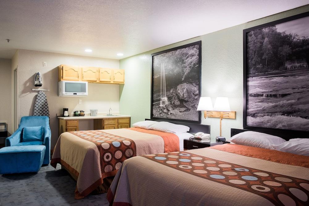 Отель Super 8 By Wyndham Uniontown Pa Экстерьер фото
