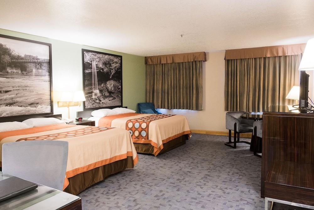 Отель Super 8 By Wyndham Uniontown Pa Экстерьер фото